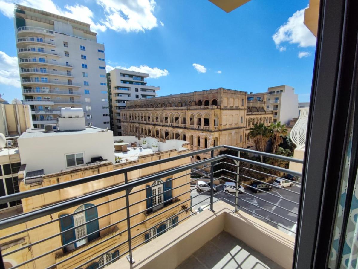 4Th Floor Apartment In Tigne Sliema Exterior photo
